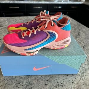 Nike Zoom Freak 4 Basketball/ Volleyball shoe